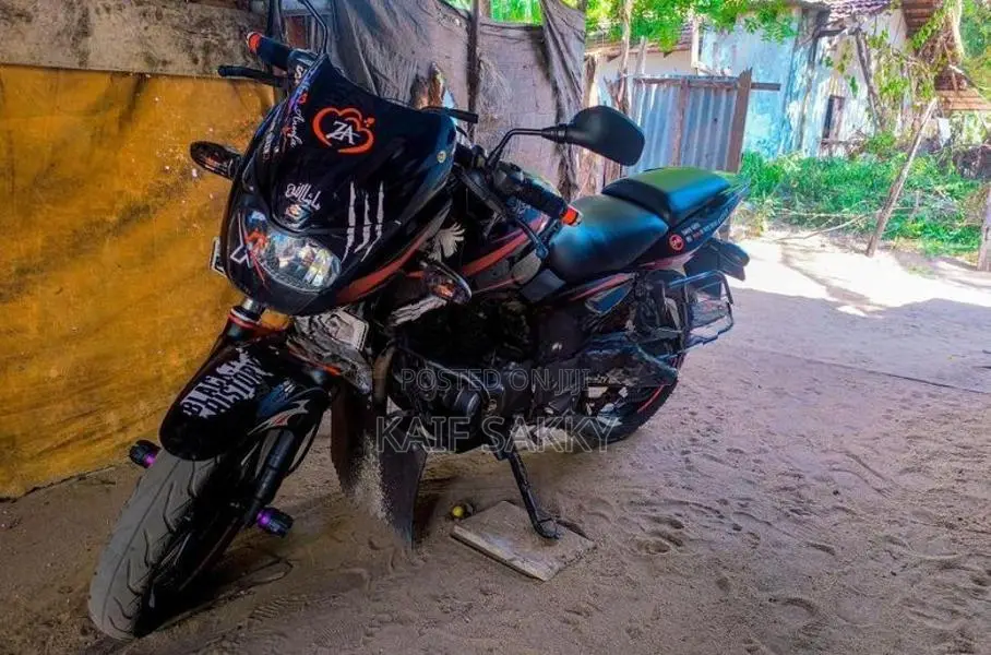 Bajaj Pulsar 180 2017