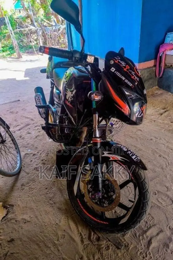 Bajaj Pulsar 180 2017