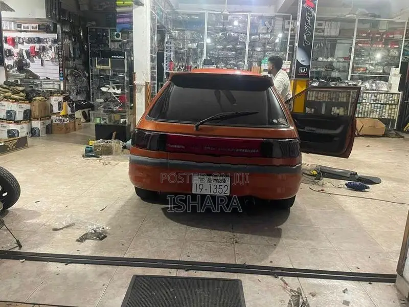 Mazda Familia 1992