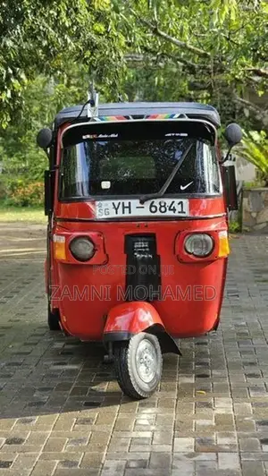 Bajaj RE 2011
