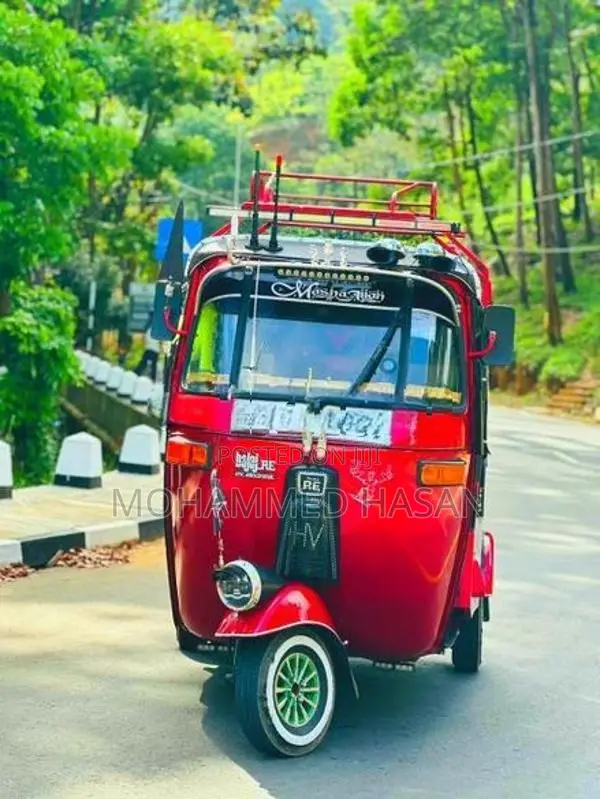 Bajaj RE 2005