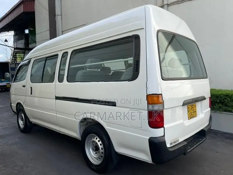 Toyota Dolphin LH182 1999