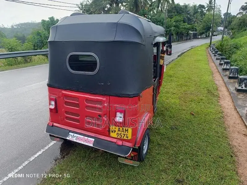 Bajaj RE 2013