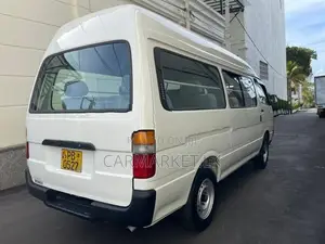 Toyota Dolphin LH182 1999
