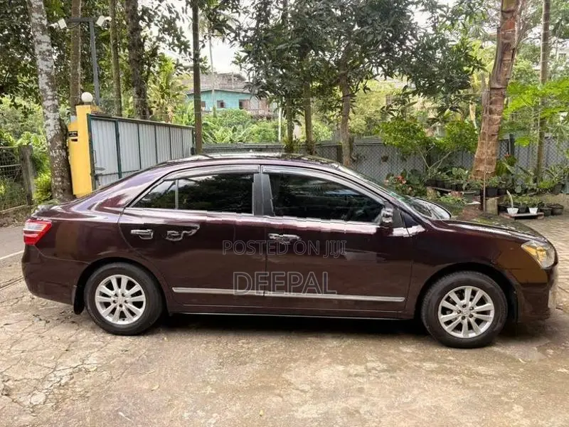 Toyota Premio G Superior 2011