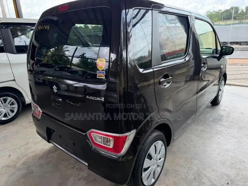 Suzuki Wagon R FX Petrol 2025