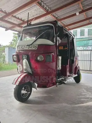 Bajaj RE 2011