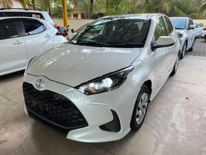 Toyota Yaris X Grade 2025