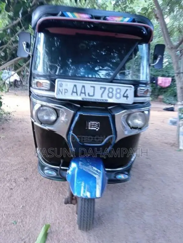 Bajaj RE 2013