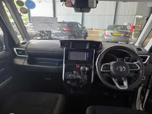 Toyota Roomy Custom G 2023
