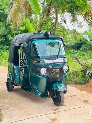 Bajaj RE 4 Stroke 2015