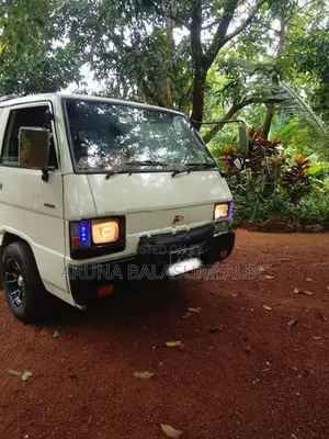 Mitsubishi Delica L300 1985