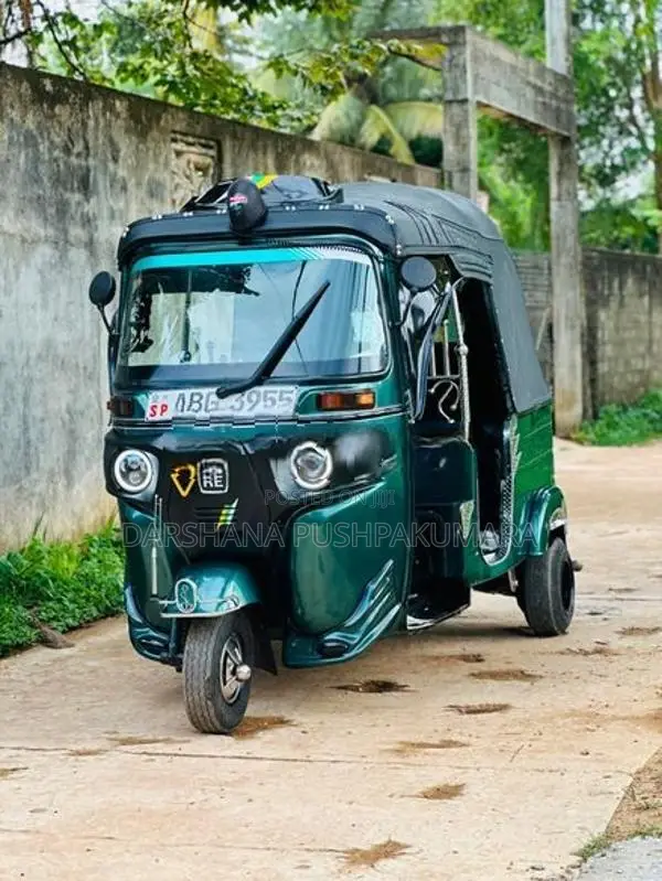 Bajaj RE 4 Stroke 2015
