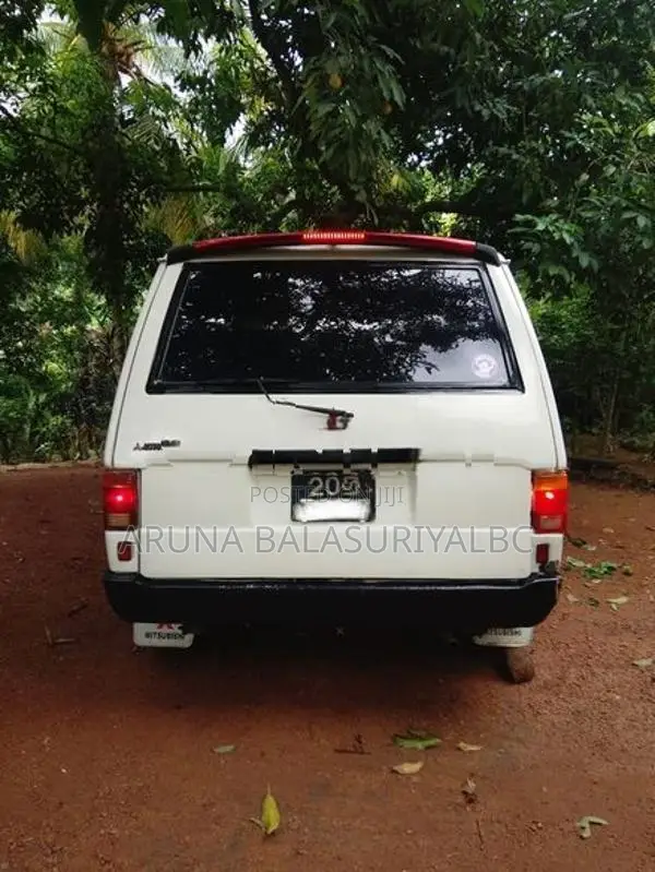 Mitsubishi Delica L300 1985