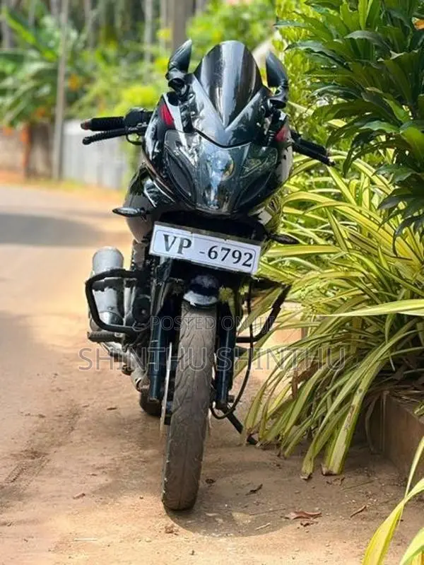 Bajaj Pulsar 180 bike 2011