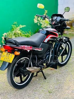 TVS Metro 2016