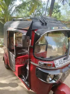 Bajaj RE 2015