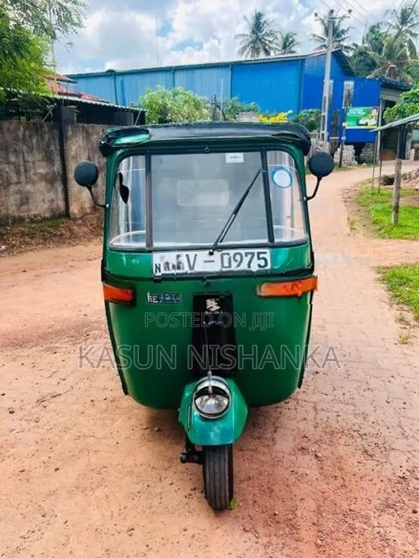 Bajaj RE 2005