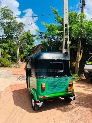 Bajaj RE 2005