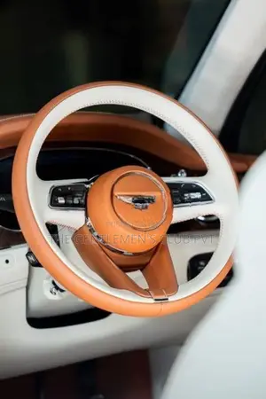 Bentley Bentayga Azure 3.0 V6 2024