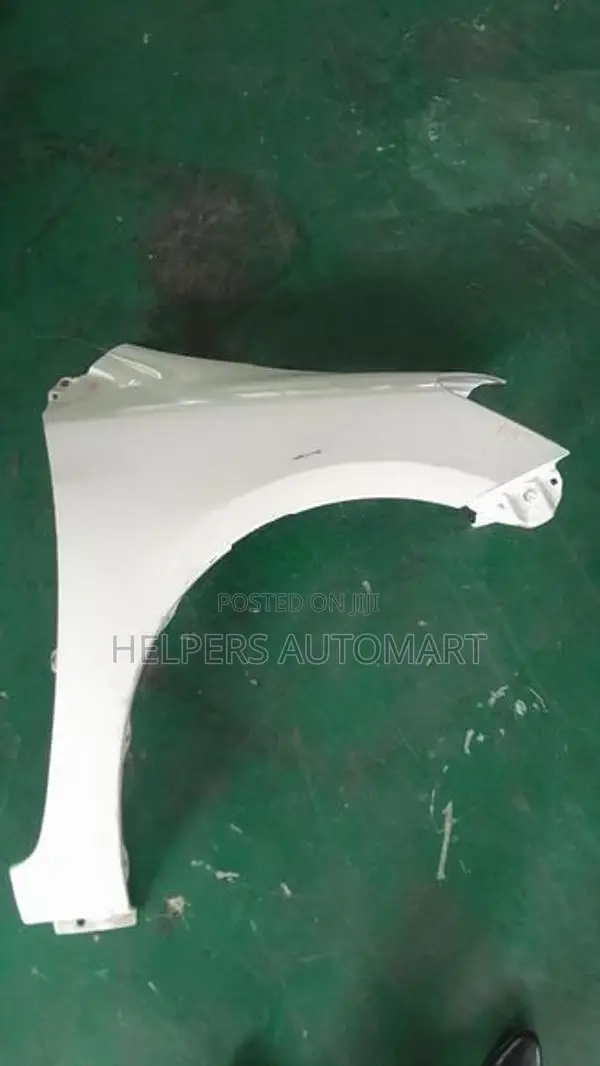 Toyota Belta P92 Fender