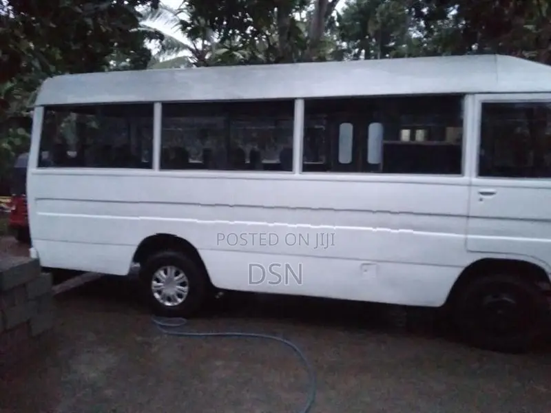 Mitsubishi Rosa 1981