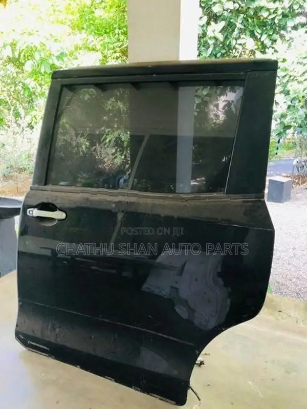 Toyota Voxy Naoh Esquire Door