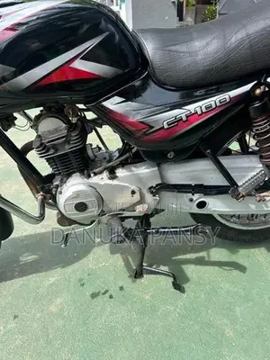 Bajaj CT100 2016