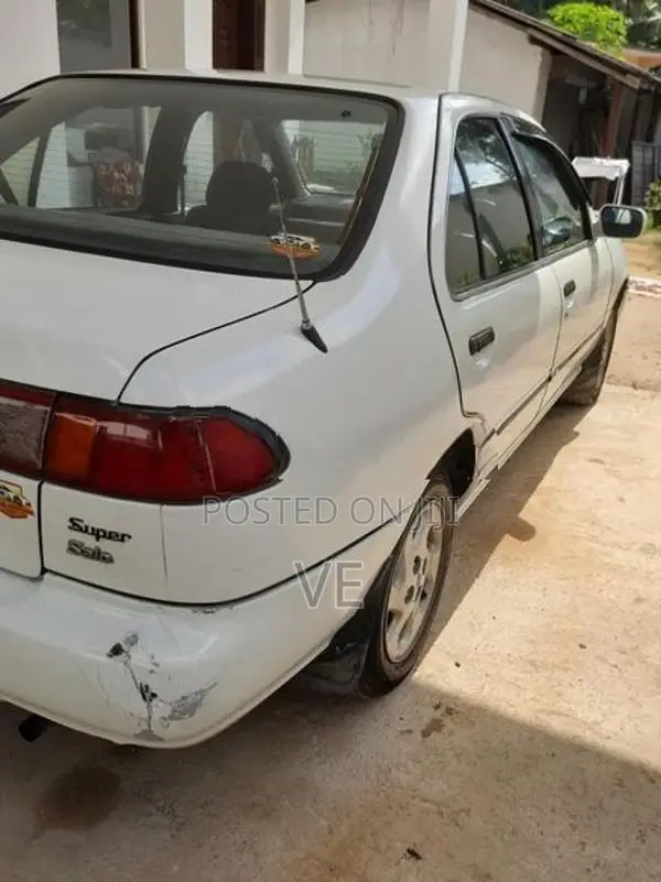 Nissan Sunny FB14 1994