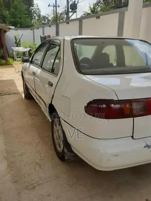 Nissan Sunny FB14 1994