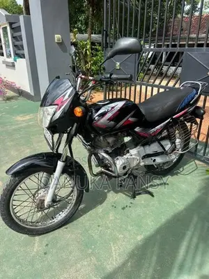 Bajaj CT100 2016