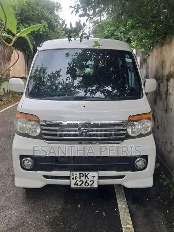 Daihatsu Attrai 2016