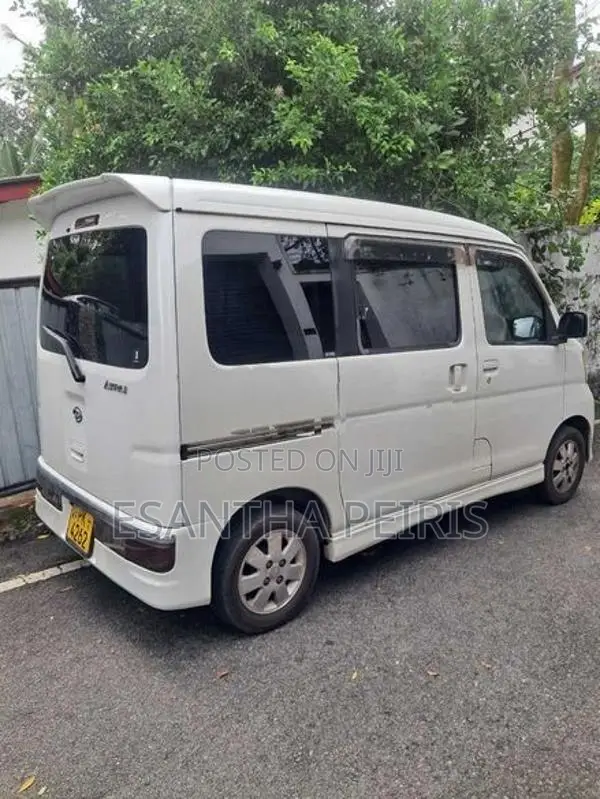 Daihatsu Attrai 2016