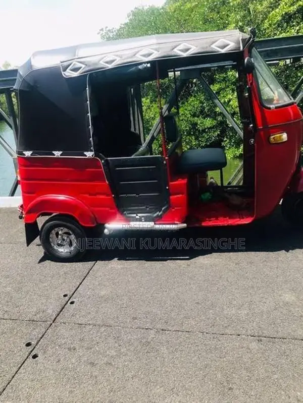 Bajaj RE 1999