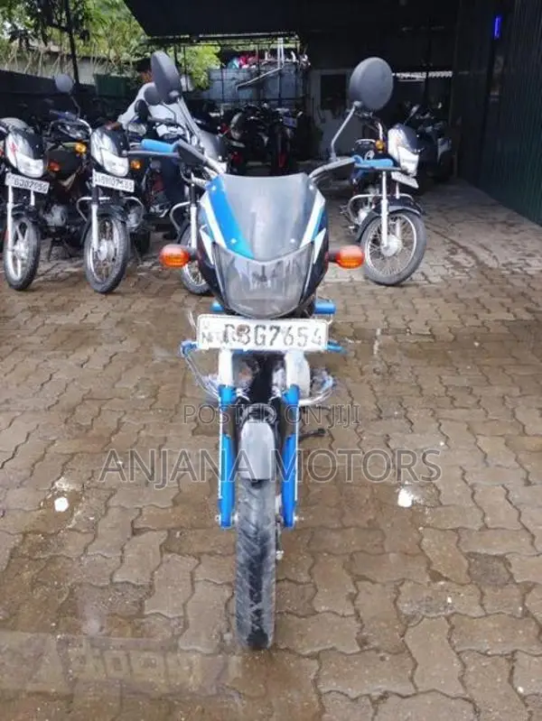 Bajaj CT100 2014