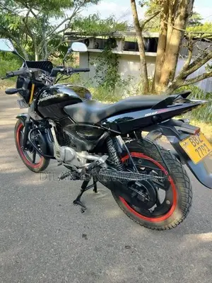 Bajaj Pulsar 150 2015