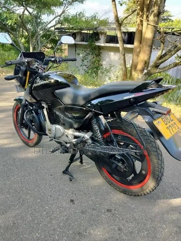 Bajaj Pulsar 150 2015
