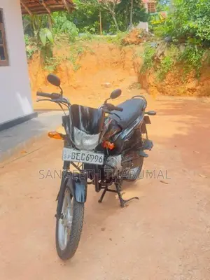 Bajaj Platina 100 2016