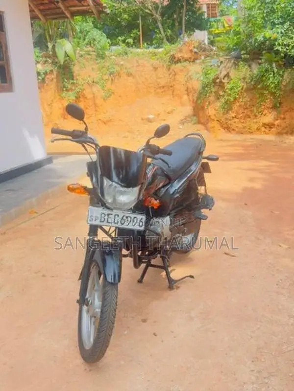 Bajaj Platina 100 2016
