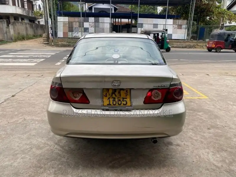 Honda Fit Aria 2006