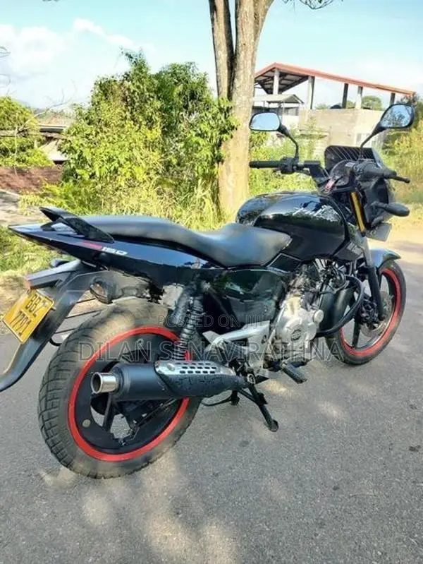 Bajaj Pulsar 150 2015