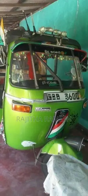 Bajaj RE 1996