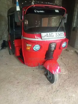 Bajaj RE 2013