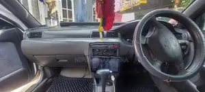 Nissan Sunny 1997