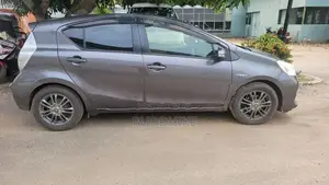 Toyota Aqua 2013