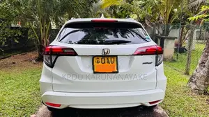 Honda Vezel 2016