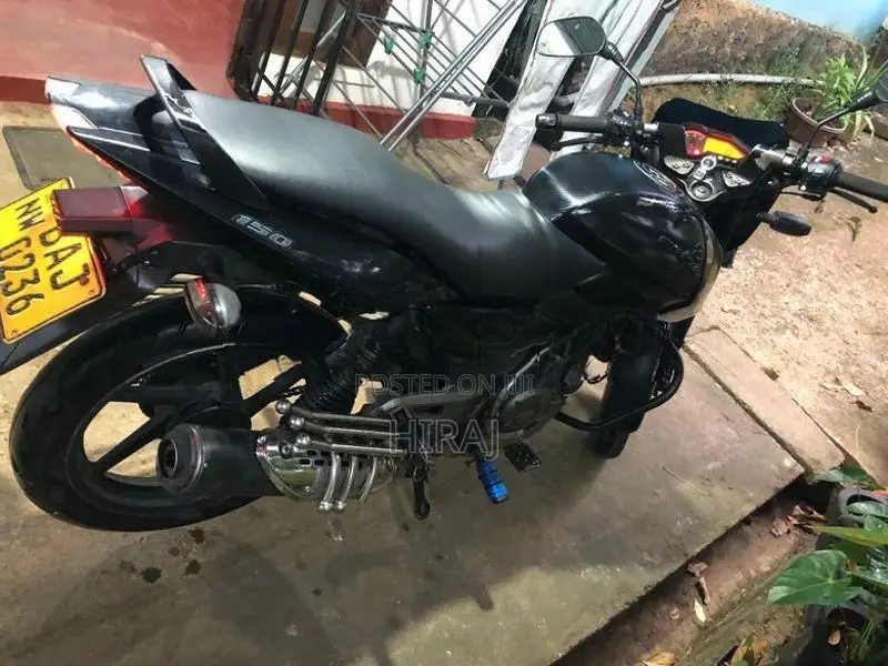 Bajaj Pulsar 150 2013