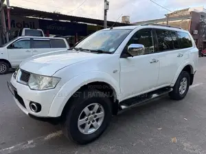Mitsubishi Montero Sport 2011