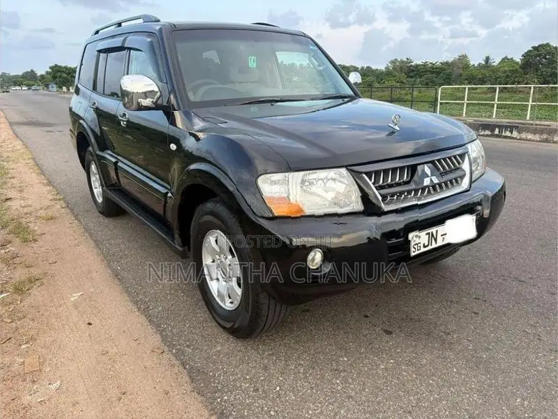 Mitsubishi Montero Auto Petrol 2004
