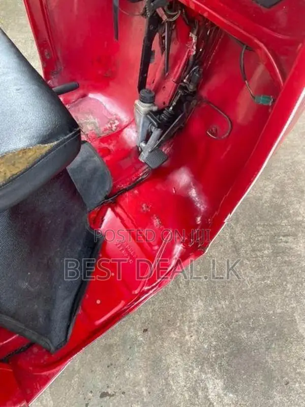 Bajaj RE 2 Stock 2006